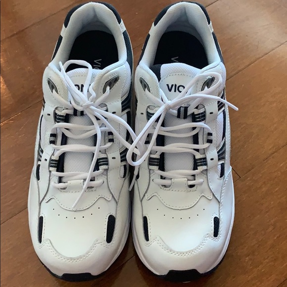 vionic men's endurance walking sneaker